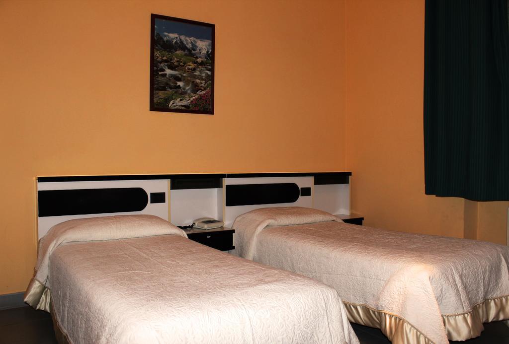 Hotel Falisco Fabrica di Roma Kamer foto