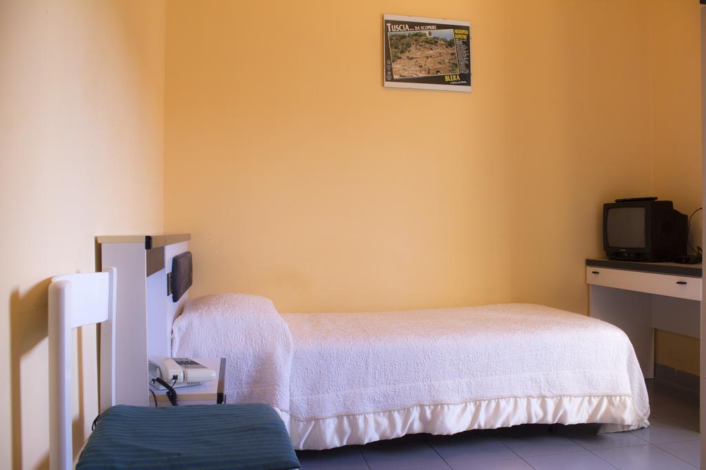 Hotel Falisco Fabrica di Roma Kamer foto