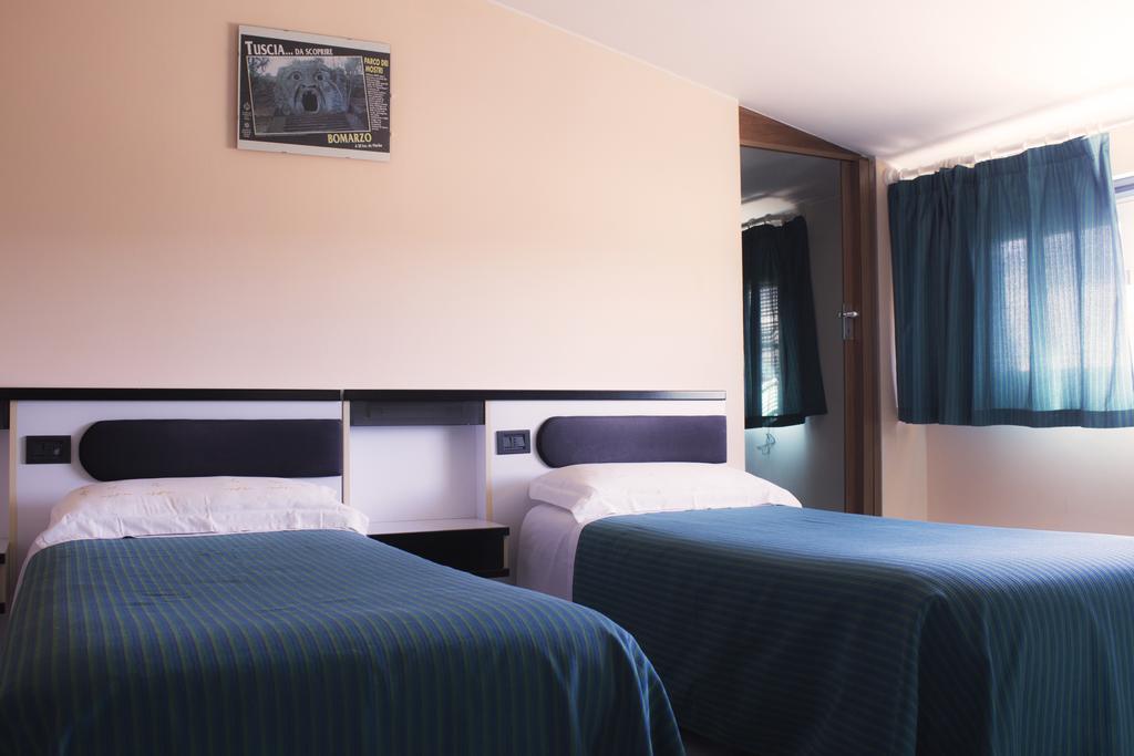 Hotel Falisco Fabrica di Roma Kamer foto